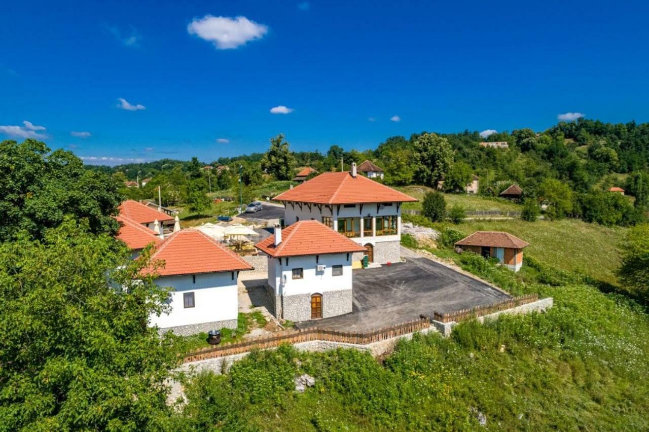 Etno Selo Lelic Acomodação com café da manhã Valjevo Exterior foto