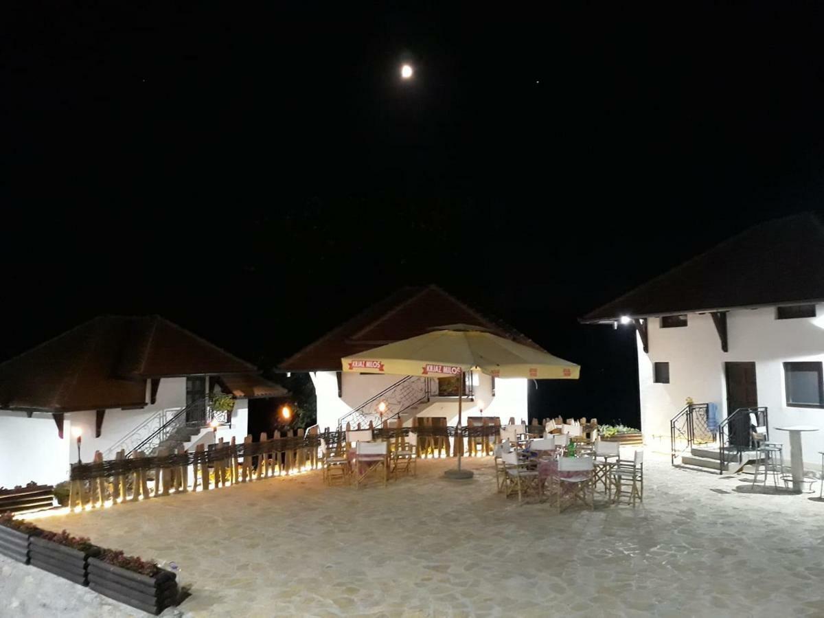 Etno Selo Lelic Acomodação com café da manhã Valjevo Exterior foto